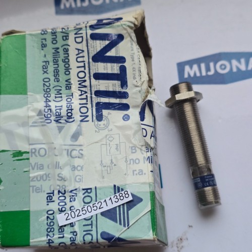 Telemecanique XS612B1PAM12 B 12..48V DC Photoelectric sensor (New old stock)