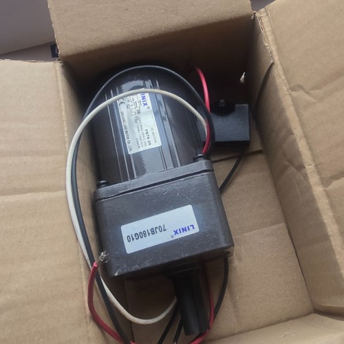 LINIX YN70 8RPM 400022-180 MOTOR 220V 50HZ 20W 0,25A (new old stock) LINIX YN70 8RPM 400022-180 MOTOR 220V 50HZ 20W 0,25A (new old stock)