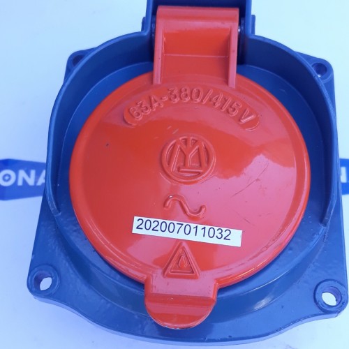 Legrand 8000525 5062219 32A 3P+ 63A 380/415A 054071 (NEW OLD STOCK) Legrand 8000525 5062219 32A 3P+ 63A 380/415A 054071 (NEW OLD STOCK)