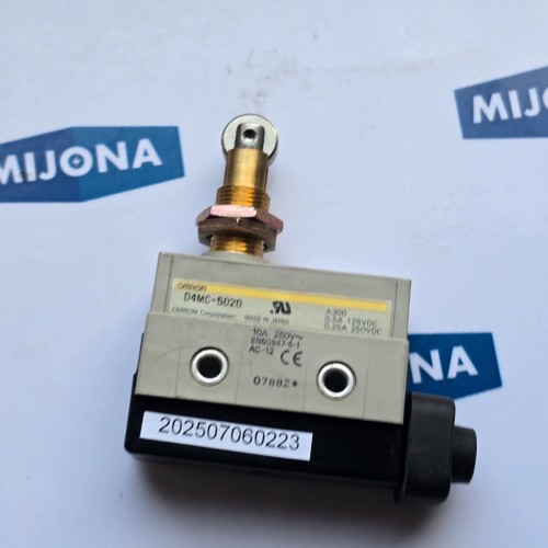 OMRON D4MC 5020  Grenzschalter Limit Switch  10A 250V D4MC-5020