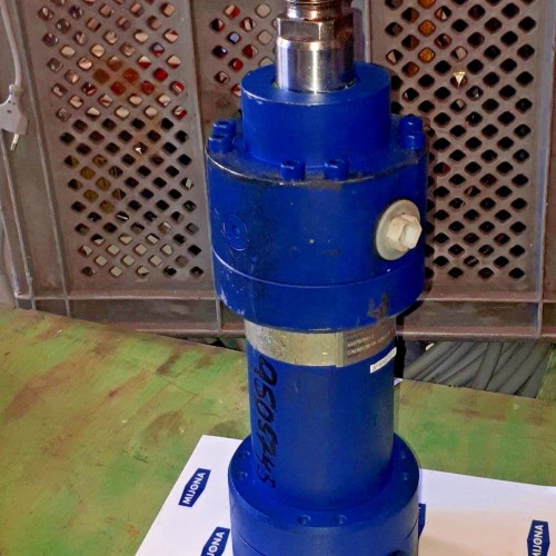 Rexroth R407030812 cylinder