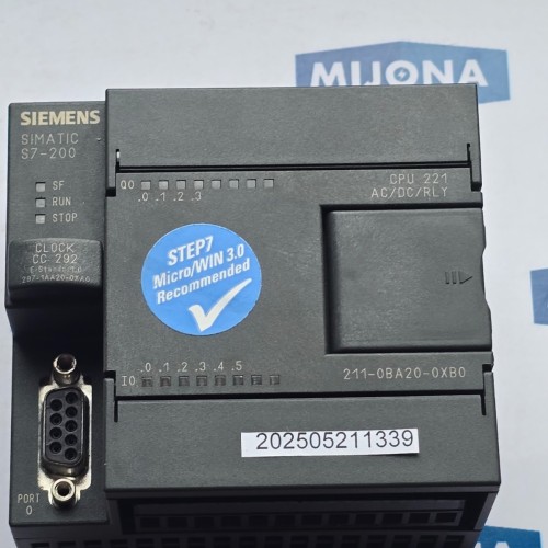 SIEMENS simatic S7 200 6ES7 211 0BA20 0XB0  6ES7211-0BA20-0XB0