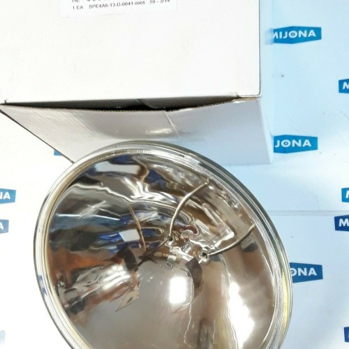 LAMP INCANDESCENT 6240 00 283 9598 PN 4559 CAGE 5BUZ5 28V 600W