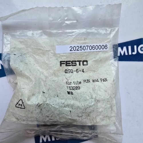 Festo QSQ 6 4 FOR TUBE PUN AND PAN 153209 QSQ-6-4 NEW OLD STOCK