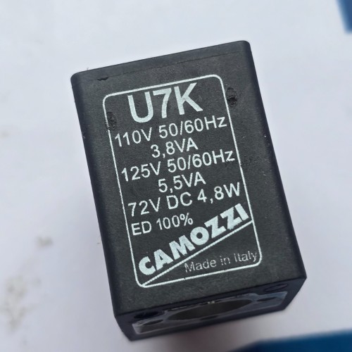 Camozzi U7K 110V 5060HZ 3.8VA 125V 50 60HZ 5.5VA 72V DC 4.8W  (NEW OLD STOCK)