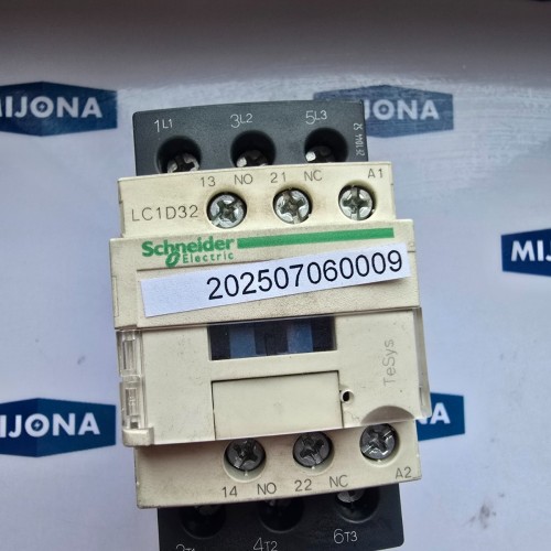 SCHNEIDER Contactor LC1D32 Leistungsschütz 50A 690V LC1 D32 SCHNEIDER Contactor LC1D32 Leistungsschütz 50A 690V LC1 D32