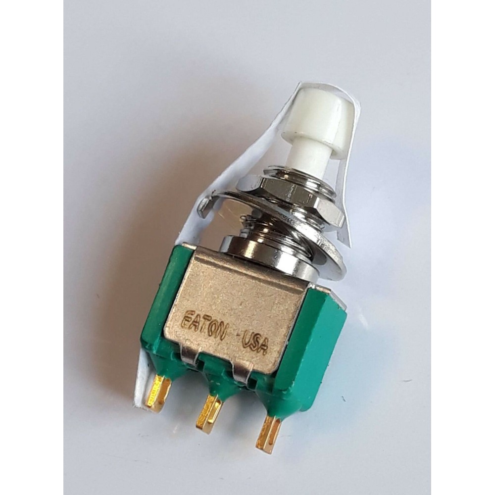 EATON 9617 5A 125VAC SCHALTER (new old stock) EATON 9617 5A 125VAC SCHALTER (new old stock)