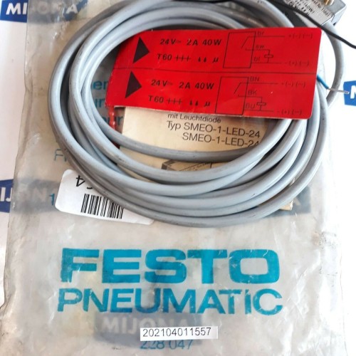 FESTO SMEO 1 LED 24 Proximity switch 2A 24V 40W 11881 (NEW OLD STOCK) FESTO SMEO 1 LED 24 Proximity switch 2A 24V 40W 11881 (NEW OLD STOCK)