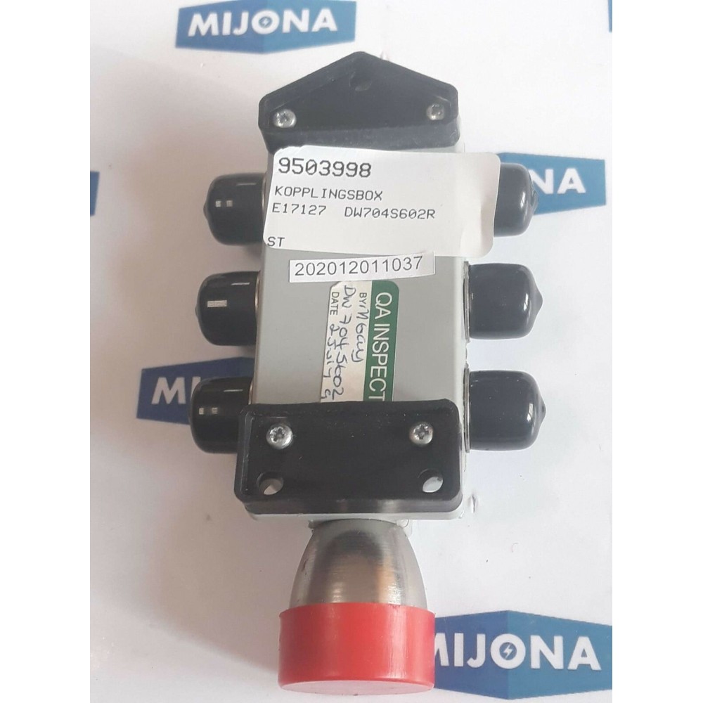 IFM ELECTRONIC E17127  DW704S602R Junction BOX