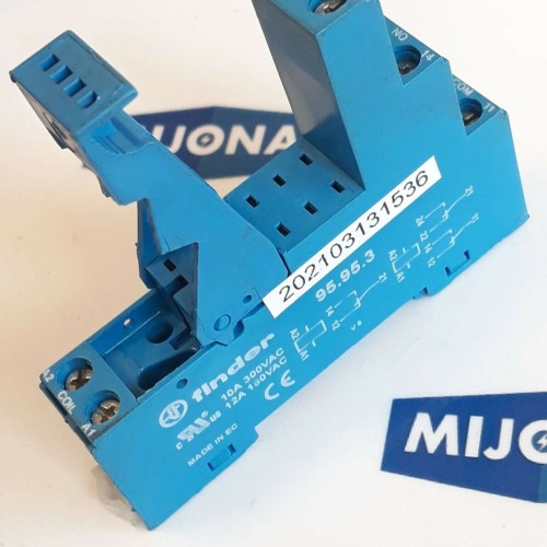 FINDER TYPE 95 95 3 Relay Socket 10A 300VAC 12A 150VAC (NEW OLD STOCK)