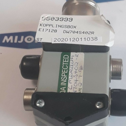 IFM ELECTRONIC E17128 DW704S402R Junction BOX IFM ELECTRONIC E17128 DW704S402R Junction BOX