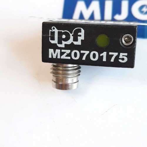 IPF MZ070175 MAGNETIC SENSOR 10-30V (new old stock)