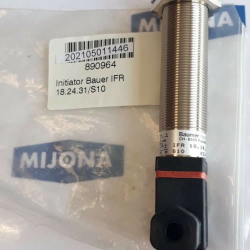 Baumer inductiver sensor IFR 18 24 31 S10 (NEW OLD STOCK)