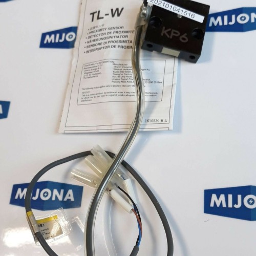 OMRON TL W3MB1 12-24VDC / TL W3MB1 PROXIMITY SENSOR SHINJO KP6 ~0,3m
