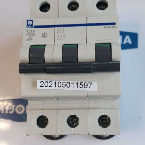 SIEI MC10 32 3 3 Pole Circuit Breaker C32 400V