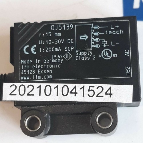 IFM 0J5139 10-30VDC 15mm 200mA IP 67 PHOTOELECTRIC SENSOR NEW OLD STOCK