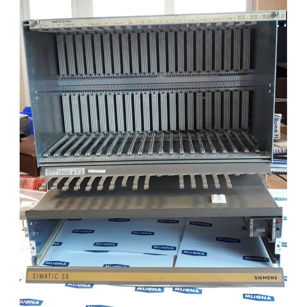 SIEMENS SIMATIC S5 6ES5135 3UA11 Industrial Control System 6ES5135-3UA11 135U