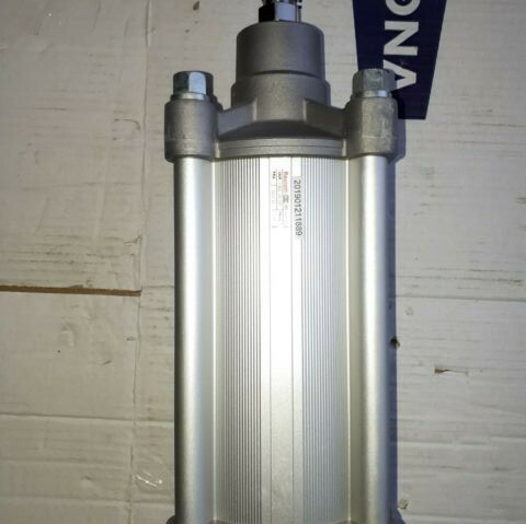 Rexroth MNR 0 822 125 005 10Bar FD 14W34 PNEUMATIC CYLINDER (New old stock)