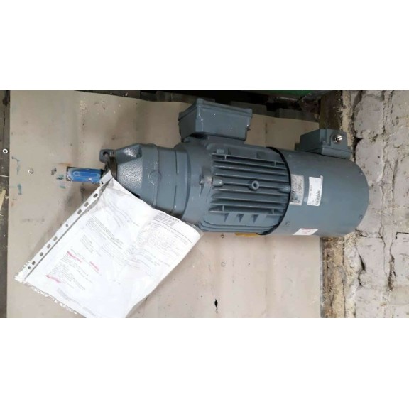 REXNORD 31980 motor 477907 001 03 VDE0533 E33193 (New od stock) REXNORD 31980 motor 477907 001 03 VDE0533 E33193 (New od stock)