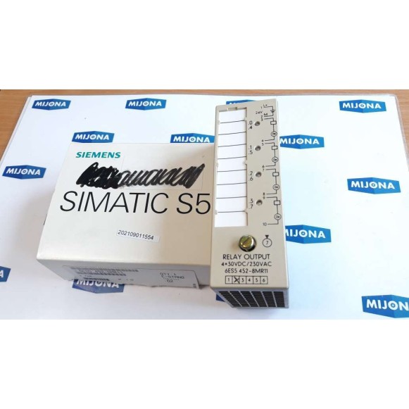 Siemens 6ES5452 8MR11 4X30VDC 230VAC RELAY OUT 6ES5452-8MR11 New old stock