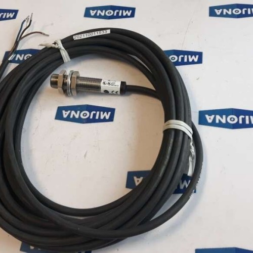 BALLUFF BES 516 113 B0 C PU 10-30V DC 200MA SENSOR CABLE 5M 0333HU NEW OLD STOCK