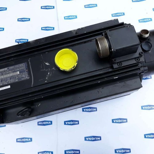 INDRAMAT servomotor MAC112B 0 HD 3 C 130 A 1 S020 Ser.no.MAC112 77830 INDRAMAT servomotor MAC112B 0 HD 3 C 130 A 1 S020 Ser.no.MAC112 77830