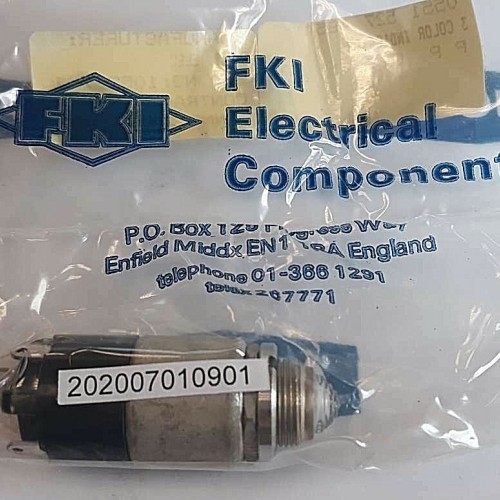 FKI ELECTRICAL COMPONENTS 02 0010 1C 3 COLOR INDICATOR  (New old stock)