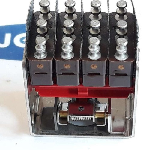 MICRO USA switch 0437 2D33 (new old stock)