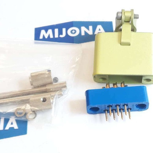 EML LTD  MRE/A 7P PLUG ELECTRICAL MRE 7P JTC HD  (New old stock)