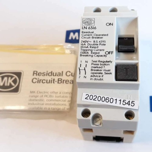 MK logic plus LN 6316 CIRCUIT BREAKER 240V B S 4293 16A DOUBLE POL NEW OLD STOCK