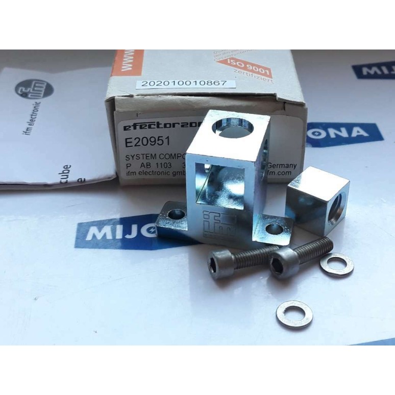 IFM Efector200 E20951 SYSTEM COMPONENT CUBE NEW OLD STOCK