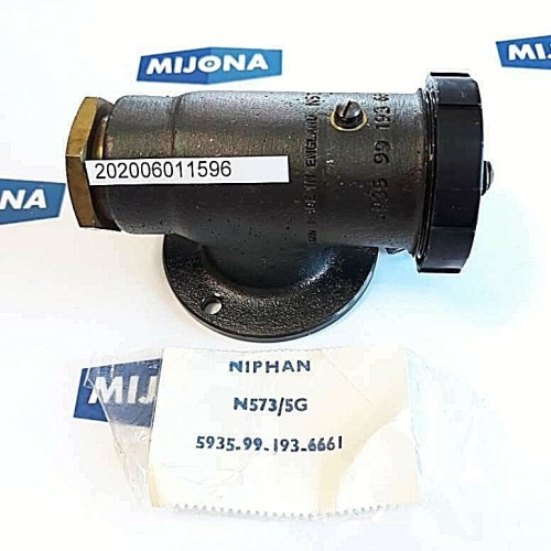 NIPHAN N573 5G SOCKET 5A 250V 5935 99 193 6661 (new old stock)