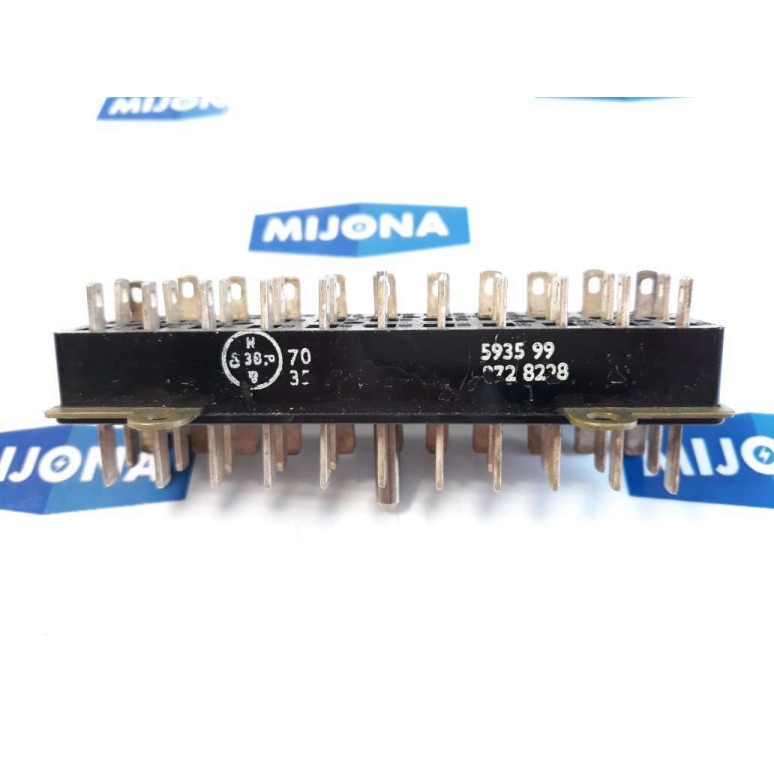PAINTON 5935 99 072 8228 CONNECTOR (New old stock)