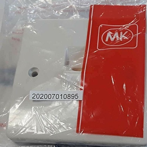 MK logic plus K3520 WHI 1G Single TV/FM Co Axial Outlet non-isolated