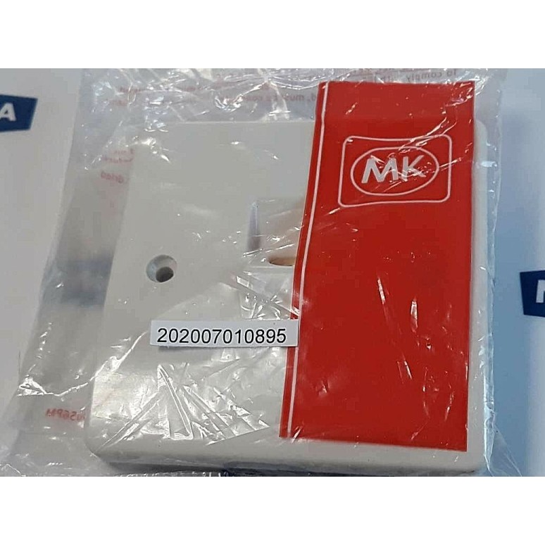 MK logic plus K3520 WHI 1G Single TV/FM Co Axial Outlet non-isolated