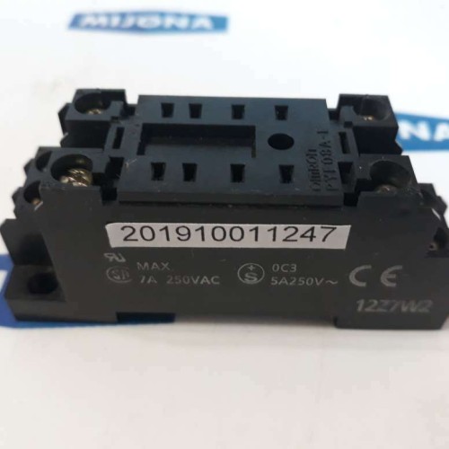 Omron PYF08A E 7A 250VAC 5A 250V 12Z7W2 Relay socket Relaissockel Omron PYF08A E 7A 250VAC 5A 250V 12Z7W2 Relay socket Relaissockel