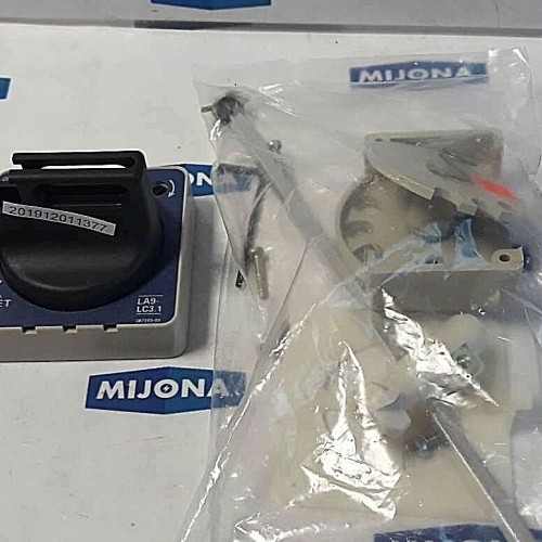 Schneider DISCONNECT SWITCH HANDLE LA9 LC3.1  (new old stock)
