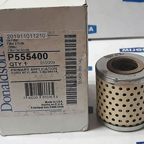 DONALDSON P555400 Oil filter 012609 (new old stock)