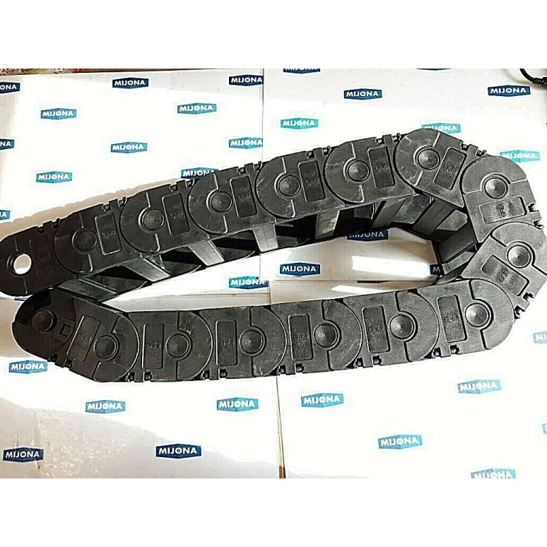 Igus 3500.100.075 Cable drag chain Energieführungskette Segments14 New old stock Igus 3500.100.075 Cable drag chain Energieführungskette Segments14 New old stock