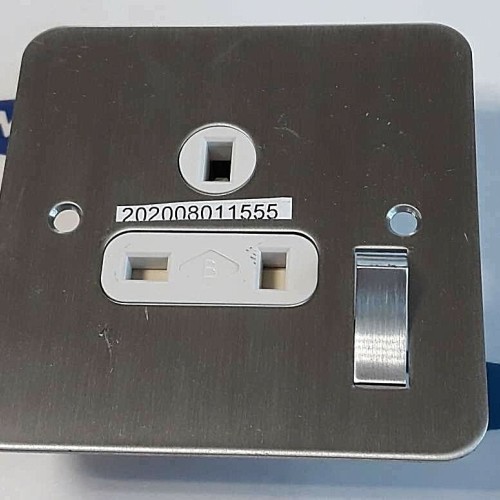 BRITMAC BS 1363 13A SOCKET COMPLIES WITH BS1363 EXCEPT FOR PLUG ENTRIES NEW OLD