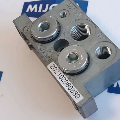 BOSCH 1825503951 Pneumatik Ventil Anschluss Block Adapter 3,8Nm new old stock