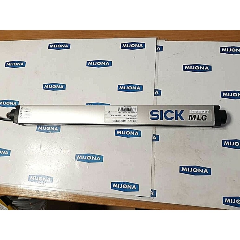 SICK MLGE1 0290F812 2 023 748 0841 15-30V Light Grid (new old stock) SICK MLGE1 0290F812 2 023 748 0841 15-30V Light Grid (new old stock)