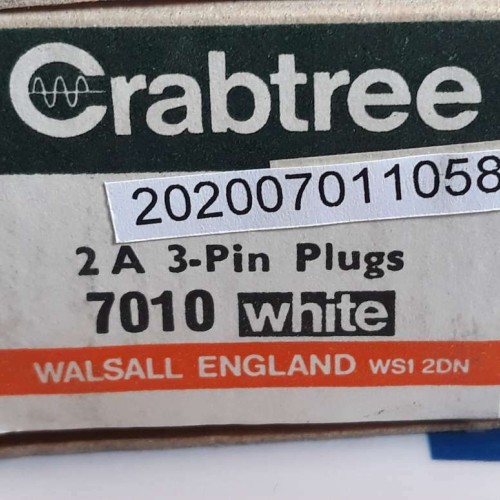 CRABTREE 7010 WHITE 2A 250V 3 PIN PLUG WSI 2DN (NEW OLD STOCK)