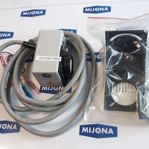 SNT SENSORTECHNIK UP1000PVPS24ISIV 24VDC Ultrasonic sensor