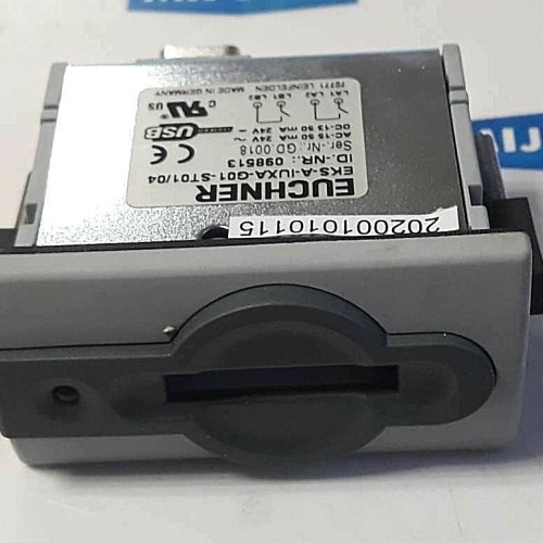 EUCHNER EKS A IUXA G01 ST01 04 ID NR. 098513 0018 AC 15 50mA 24V DC 13 50mA 24V