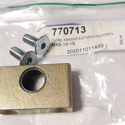 770713 UPPER ARM MOUNT STORAGE MX5-10-15 BRACKET 50X15X30,5MM (new old stock)