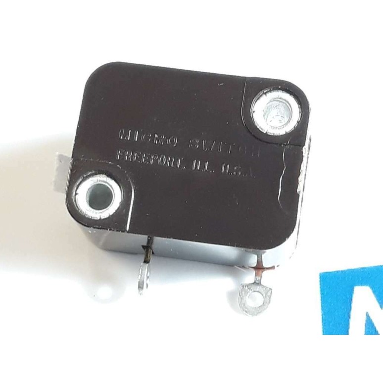 Honeywell V4 12 8051 MICRO SWITCH 5A 250VAC L4 (NEW OLD STOCK) Honeywell V4 12 8051 MICRO SWITCH 5A 250VAC L4 (NEW OLD STOCK)