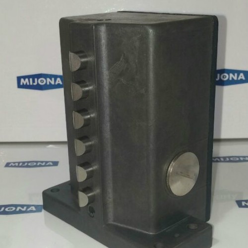 Euchner GSBF 6 D16-502 10A 250V 6 Nocken (new old stock) Euchner GSBF 6 D16-502 10A 250V 6 Nocken (new old stock)