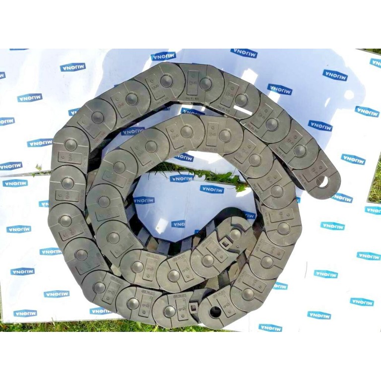 Igus 340.115.100 Cable drag chain Energieführungskette SEGMENTS 29 New old stock Igus 340.115.100 Cable drag chain Energieführungskette SEGMENTS 29 New old stock