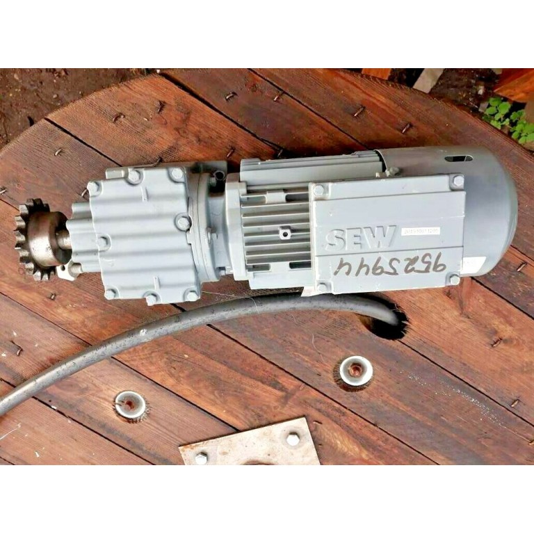 SEW Eurodrive R27 DT80K4 BMG Gear Motor Getriebemotor (New od stock) SEW Eurodrive R27 DT80K4 BMG Gear Motor Getriebemotor (New od stock)